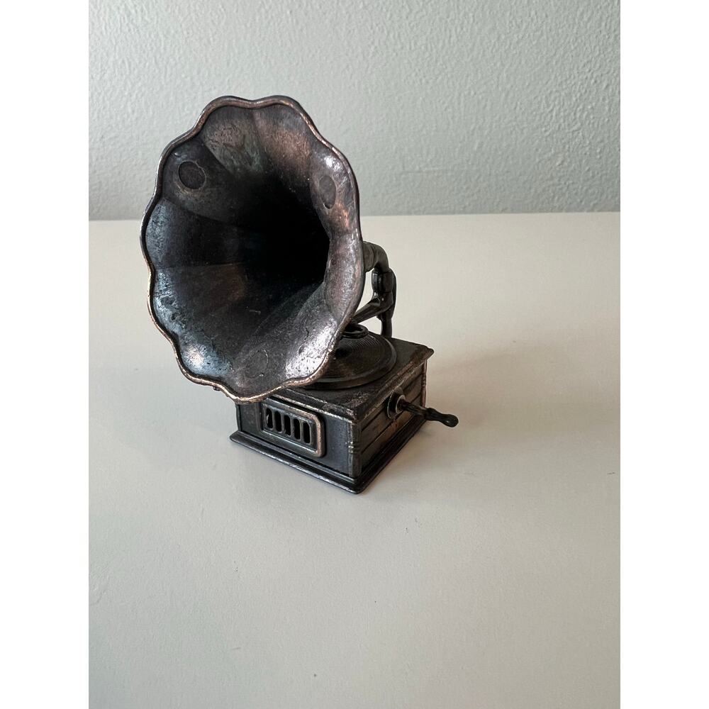 Vintage die-cast Miniature Victrola Gramophone Metal Pencil Sharpener